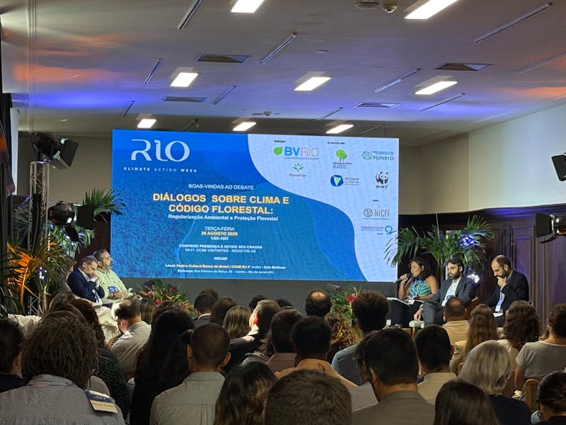 Beto Mesquita (CI-Brasil) ressaltou a combinação e a implementação de práticas de agricultura regenerativa e de baixo carbono com a efetiva implementação do Código Florestal. 